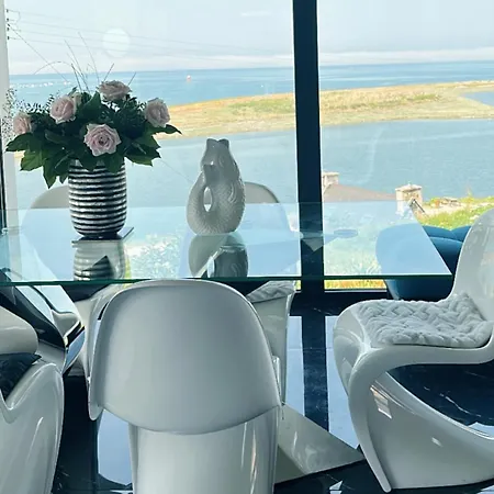 L'hermine Vue Exceptionnelle, Prestation Luxe Contemporaine Avec Cinema Et Spa, Borne Voit Electrique *